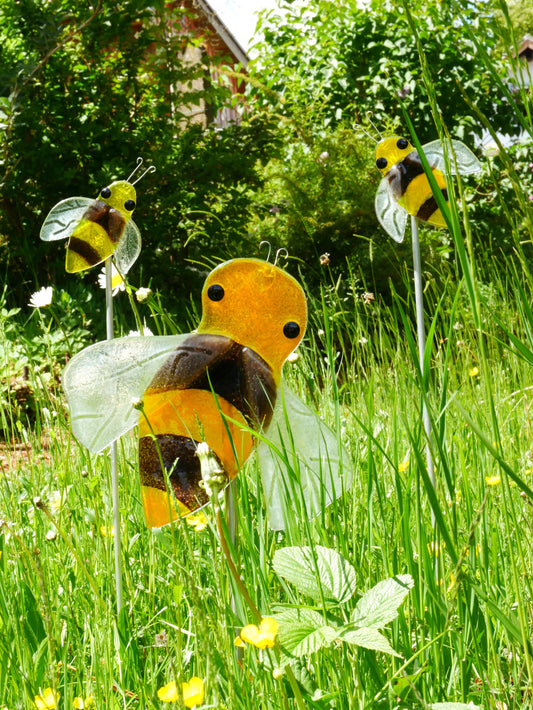 Biene zum Spießen -Garten-