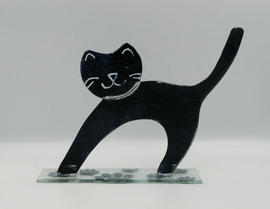 Buckelkatze zum Stellen in schwarz/ weiß gefleckt