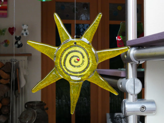 Sonne zum Hängen in gelb